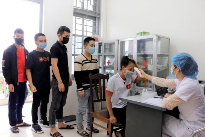 Phòng chống COVID-19 cho HSSV trở lại học tập