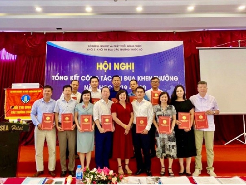 PCEM tham dự Hội nghị tổng kết công tác thi đua khen thưởng năm học 2019 - 2020