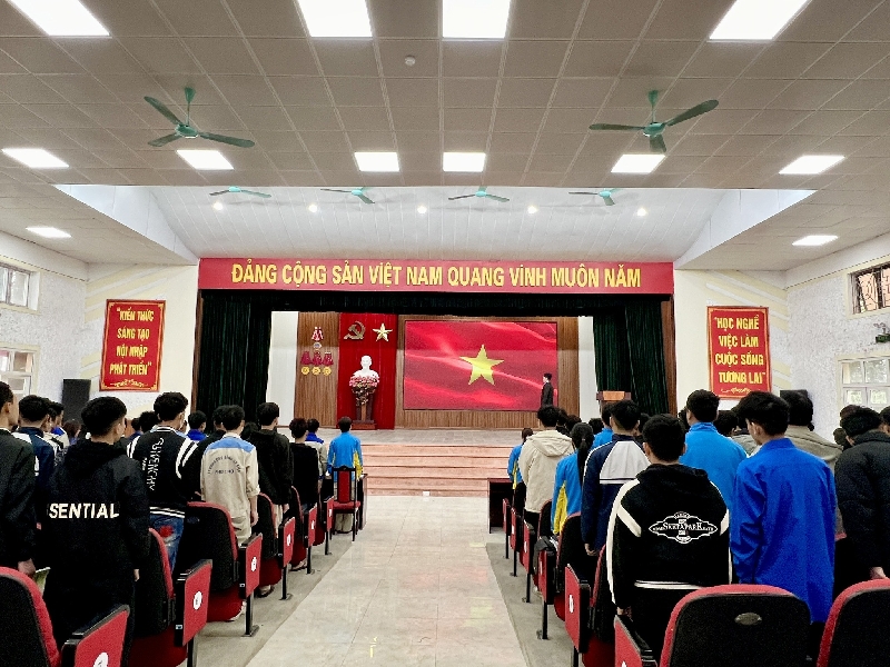 Đoàn trường Cao đẳng Cơ điện Phú Thọ tổ chức lớp học bồi dưỡng Cảm tình Đoàn năm 2025