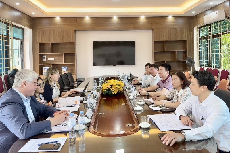 PCEM làm việc với Phòng thủ Công nghiệp thành phố ERFURT (Đức): Hướng tới hợp tác đào tạo quốc tế