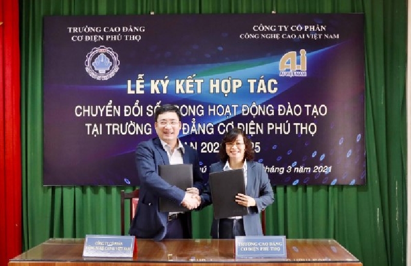 PCEM ký kết hợp tác chuyển đổi số