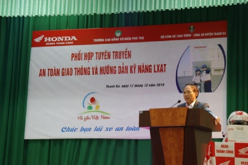 PCEM tổ chức ngoại khoá An toàn giao thông cho HSSV