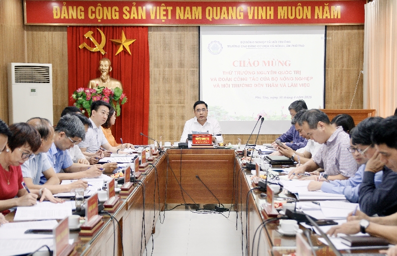Thứ trưởng Bộ nông nghiệp và Môi trường làm việc tại Trường Cao đẳng Cơ điện và Nông lâm Phú Thọ