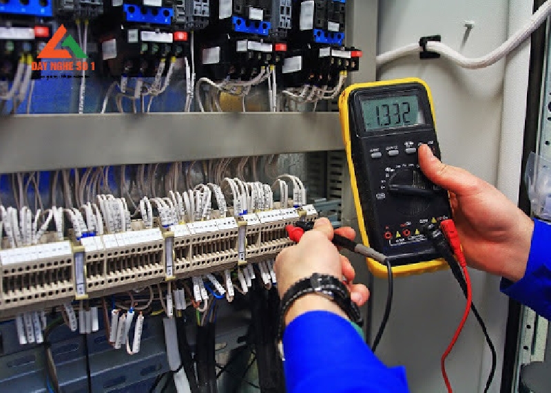 Nghề Điện công nghiệp có mức lương ra sao