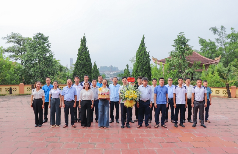 PCEM tổ chức dâng hương nhân ngày thương binh liệt sĩ 27/7